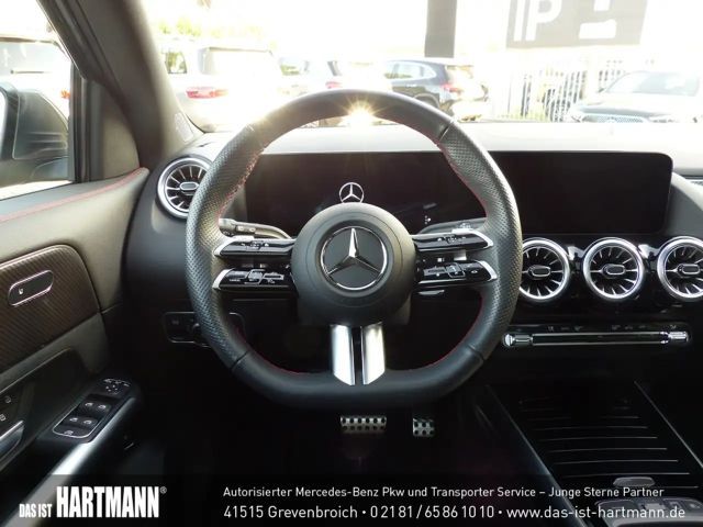 Mercedes-Benz GLA 180 AMG Line