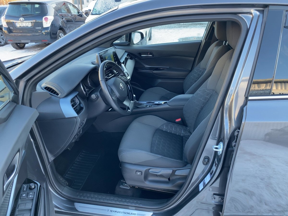 Toyota C-HR 5-deurs Plus
