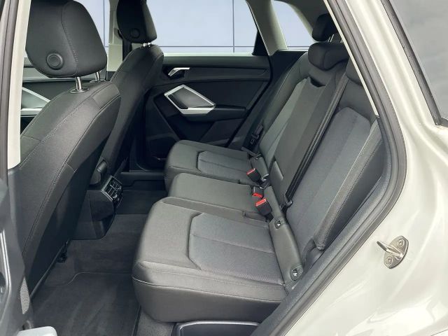 Audi Q3 35 TFSI S-Tronic