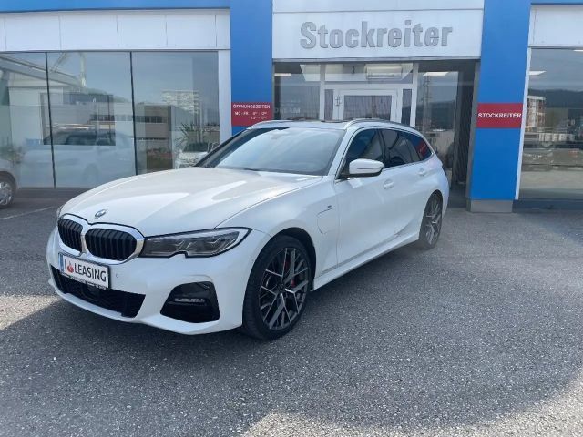 BMW 330 330e M-Sport Touring xDrive