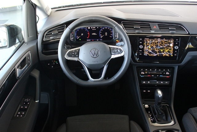 Volkswagen Touran 2,0 TDI DSG AHK R-Line