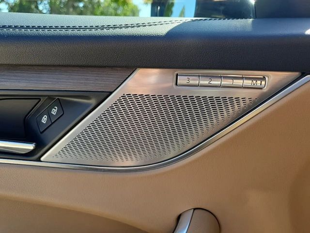 Jaguar F-Pace AWD P400e