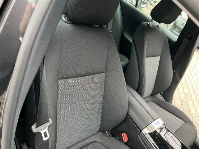 Mercedes-Benz C 220 C 220 d Estate