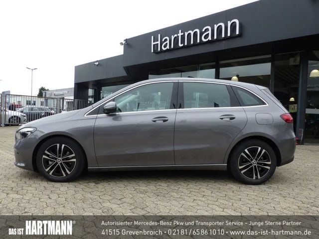 Mercedes-Benz B 180 Progressive Sedan