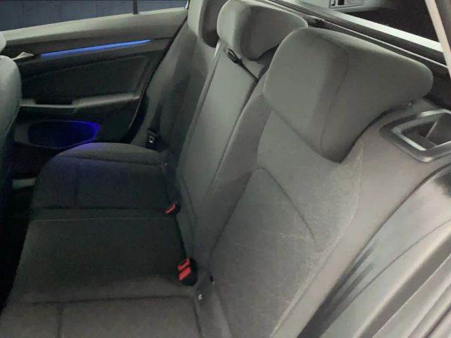 Volkswagen Golf 1.0 TSI Life Variant