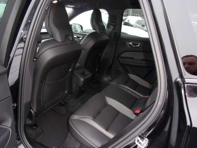 Volvo XC60 AWD Dark Plus