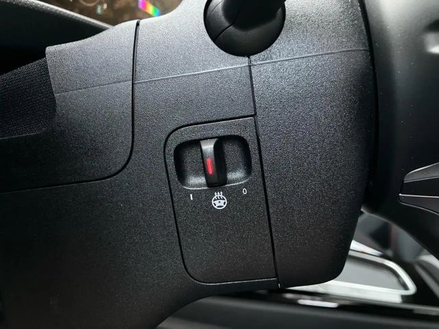 Mercedes-Benz CLA 200 AMG Line Coupé