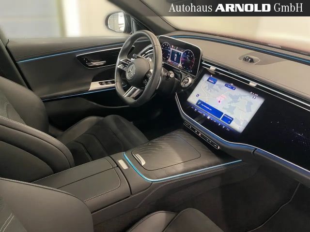 Mercedes-Benz E 220 AMG Line E 220 d Sedan