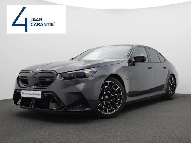 BMW M5 Drive pro Sedan