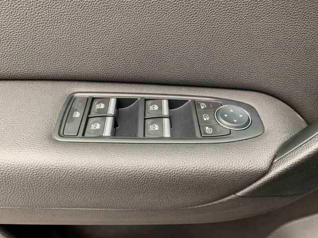 Renault Captur Intens TCe 140