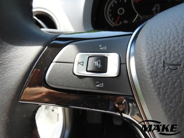 Volkswagen up! Active