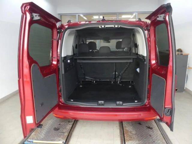 Volkswagen Caddy 1.5 TSI DSG Style