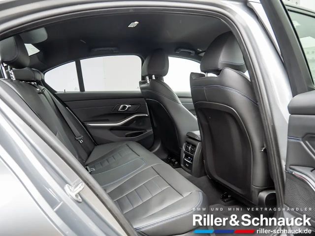 BMW 330 330i M-Sport Sedan xDrive