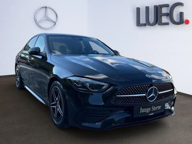 Mercedes-Benz C 200 AMG Line Sedan