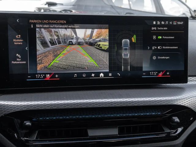 BMW 320 320i M-Sport Sedan