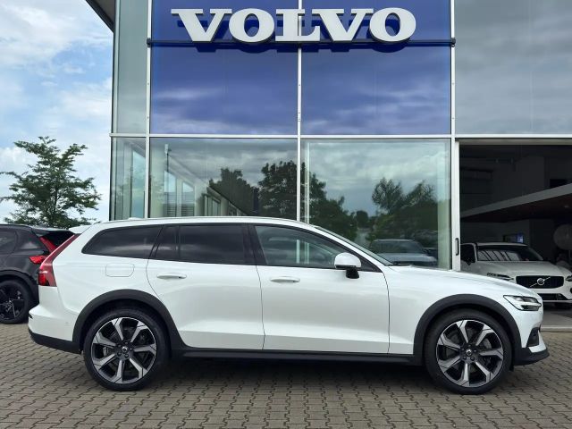 Volvo V60 Cross Country AWD Bright Ultimate