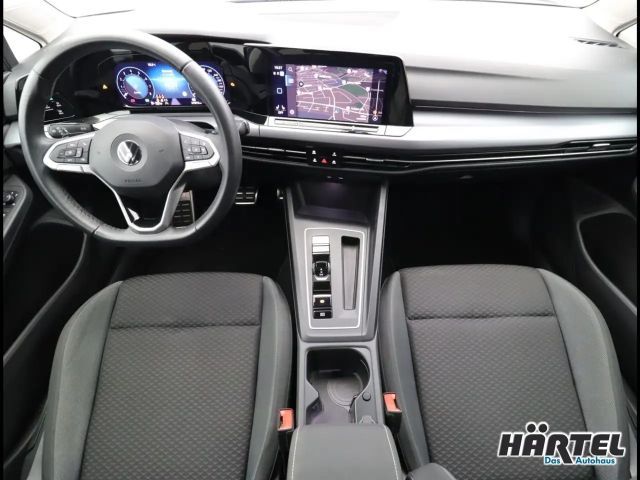 Volkswagen Golf 1.5 eTSI DSG