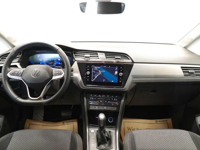 Volkswagen Touran 1.5 TSI DSG