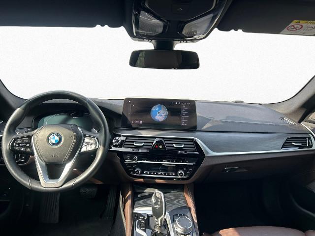 BMW 545 545e Luxury Line Sedan xDrive