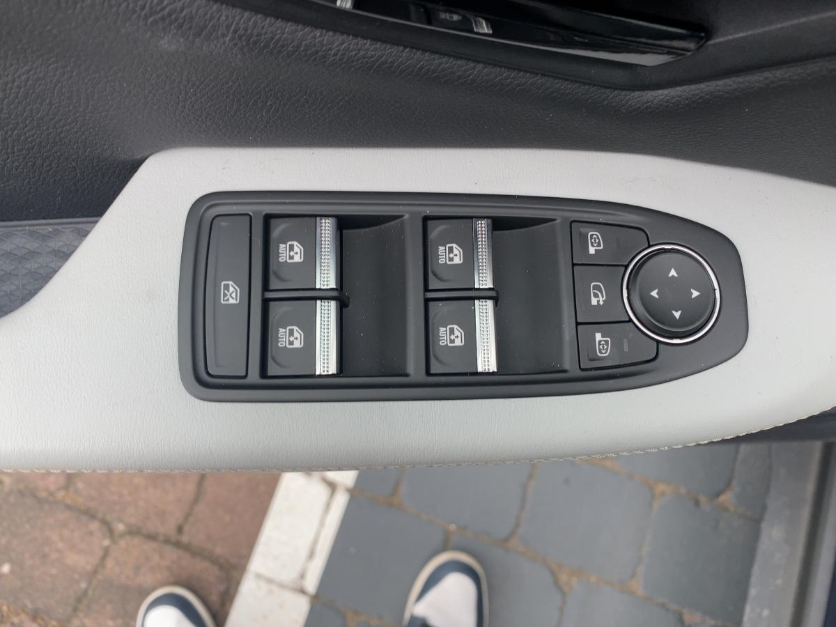 Renault Scenic E-Tech Iconic