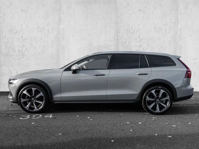 Volvo V60 Cross Country AWD Plus