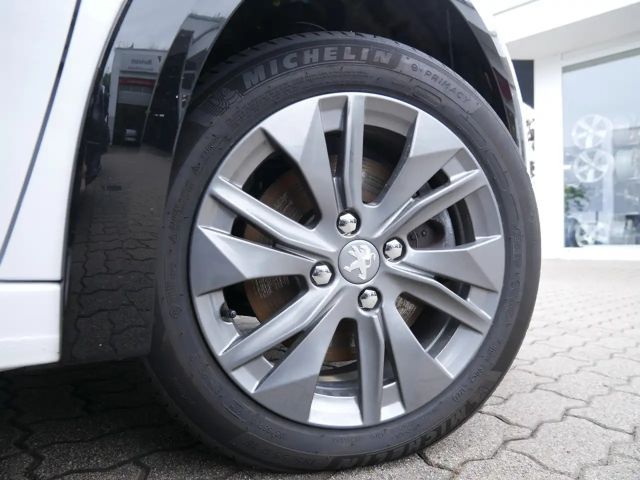 Peugeot E-208 Active Pack