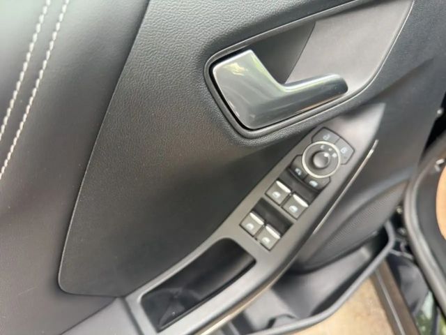 Ford Puma EcoBoost Titanium