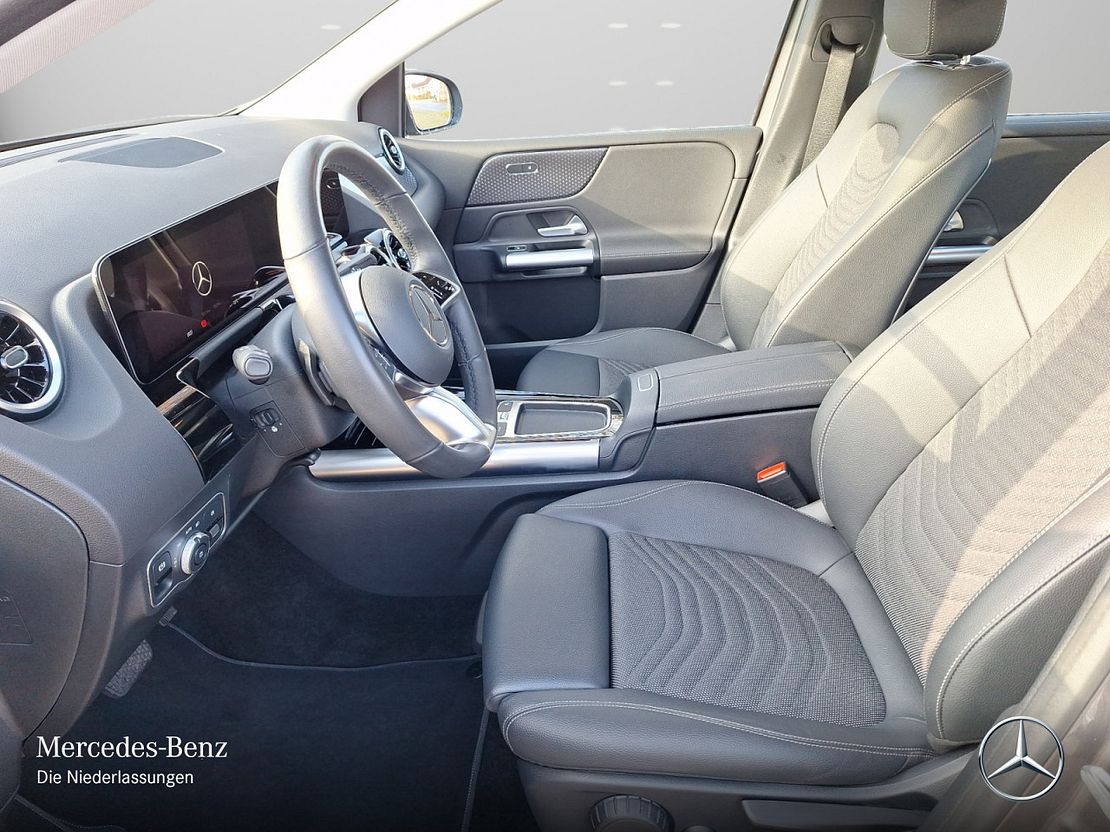 Mercedes-Benz B 180 Sedan