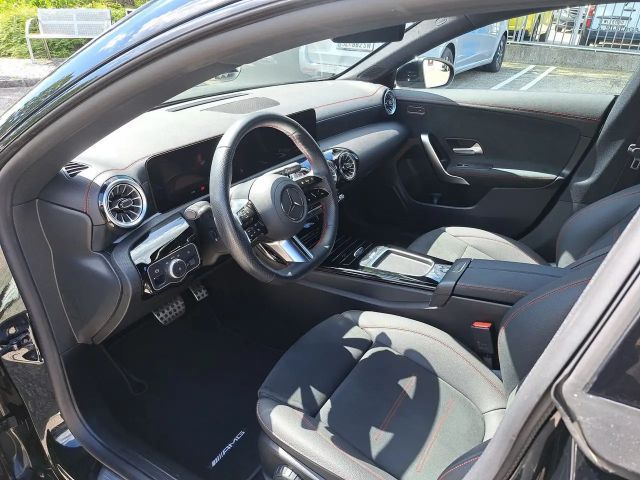 Mercedes-Benz CLA 200 Coupé Premium