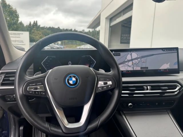 BMW 330 330e Touring