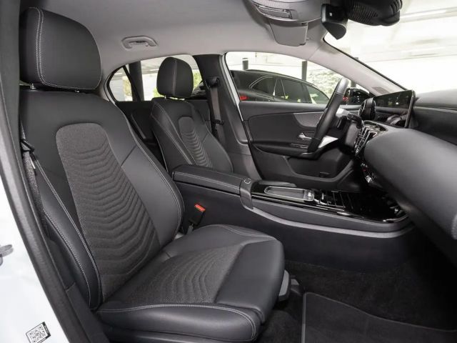 Mercedes-Benz A 180 Hatchback