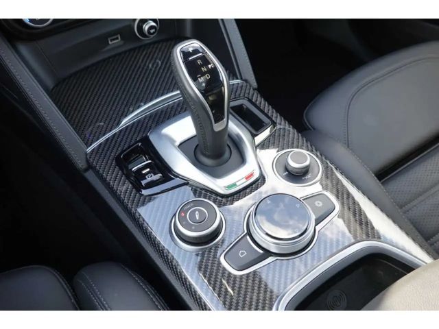 Alfa Romeo Stelvio Q4 Quadrifoglio Turbo