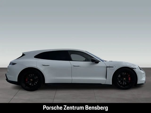 Porsche Taycan GTS Sport Turismo