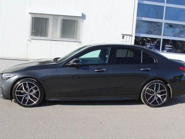 Mercedes-Benz C 200 4MATIC Sedan