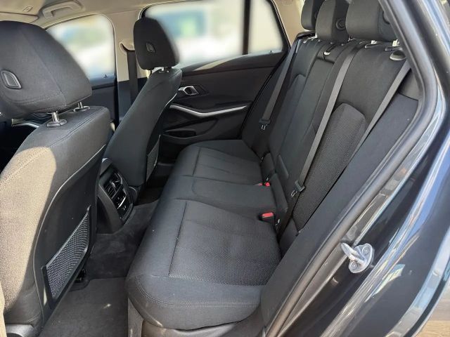 BMW 320 320d Touring xDrive