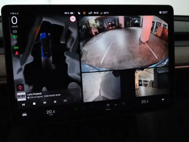 Tesla Model Y AWD Performance