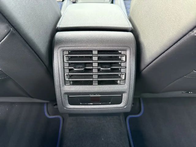 Volkswagen Golf R / R-Performance- Akrapovic CarPlay/Navi