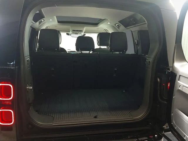 Land Rover Defender 110 D300 Dynamic HSE