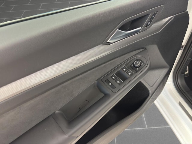 Volkswagen Golf 1.5 eTSI DSG Golf VIII Style