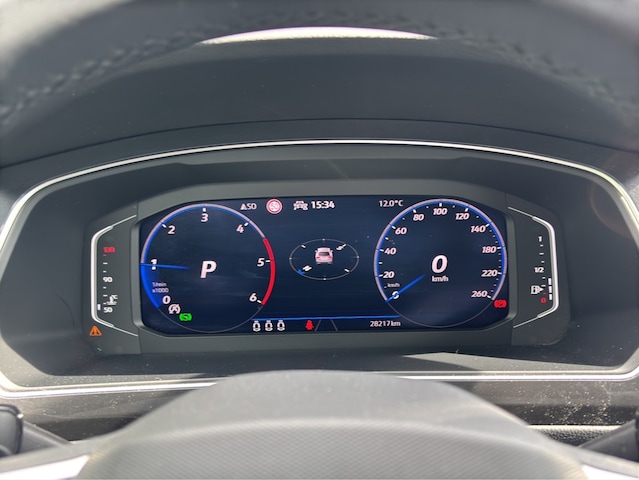 Volkswagen Tiguan Tiguan R-Line 2.0 l TDI SCR DSG AHK, Navi, Blac...