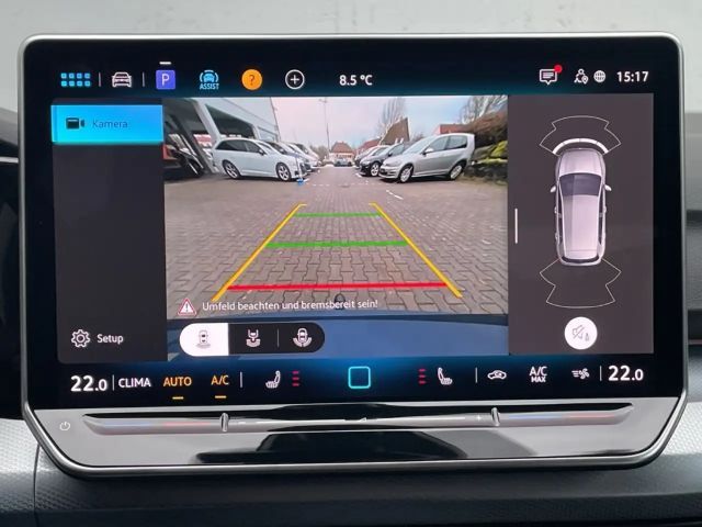 Volkswagen Golf 1.5 eTSI DSG Golf VIII IQ.Drive