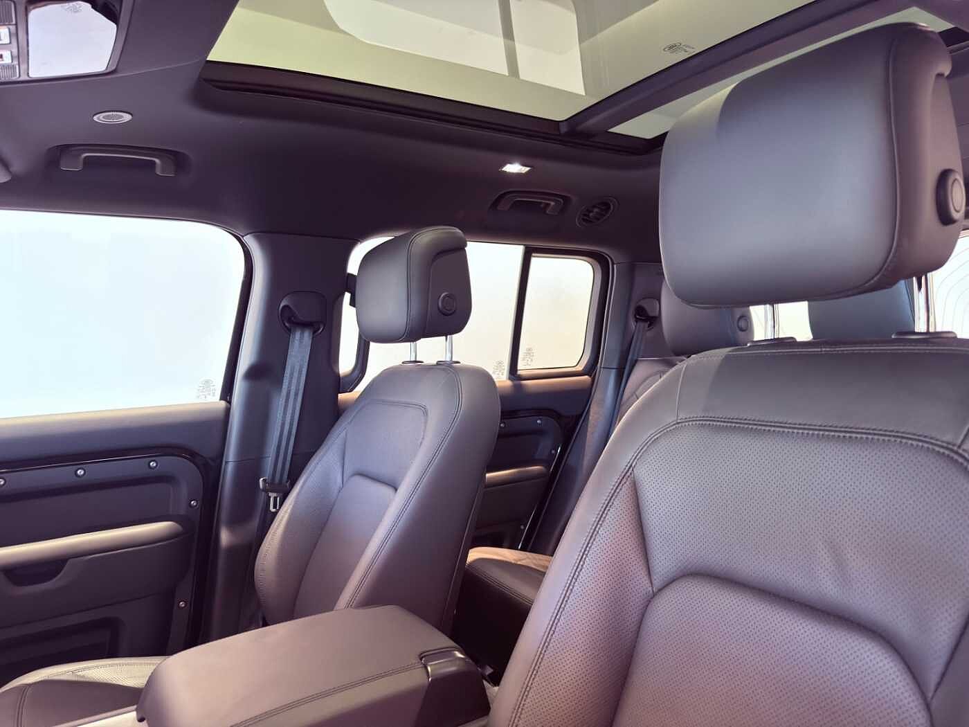 Land Rover Defender Dynamic SE