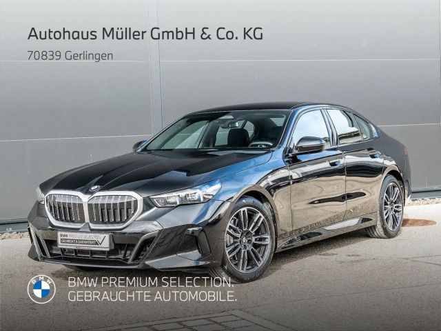 BMW 520 520i M-Sport Sedan