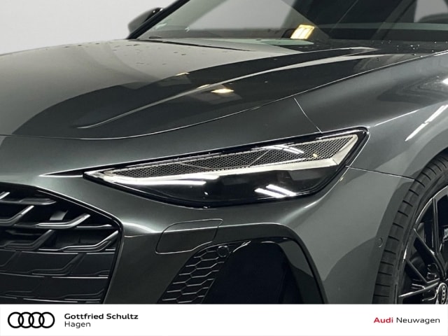 Audi A6 Avant Quattro S-Tronic