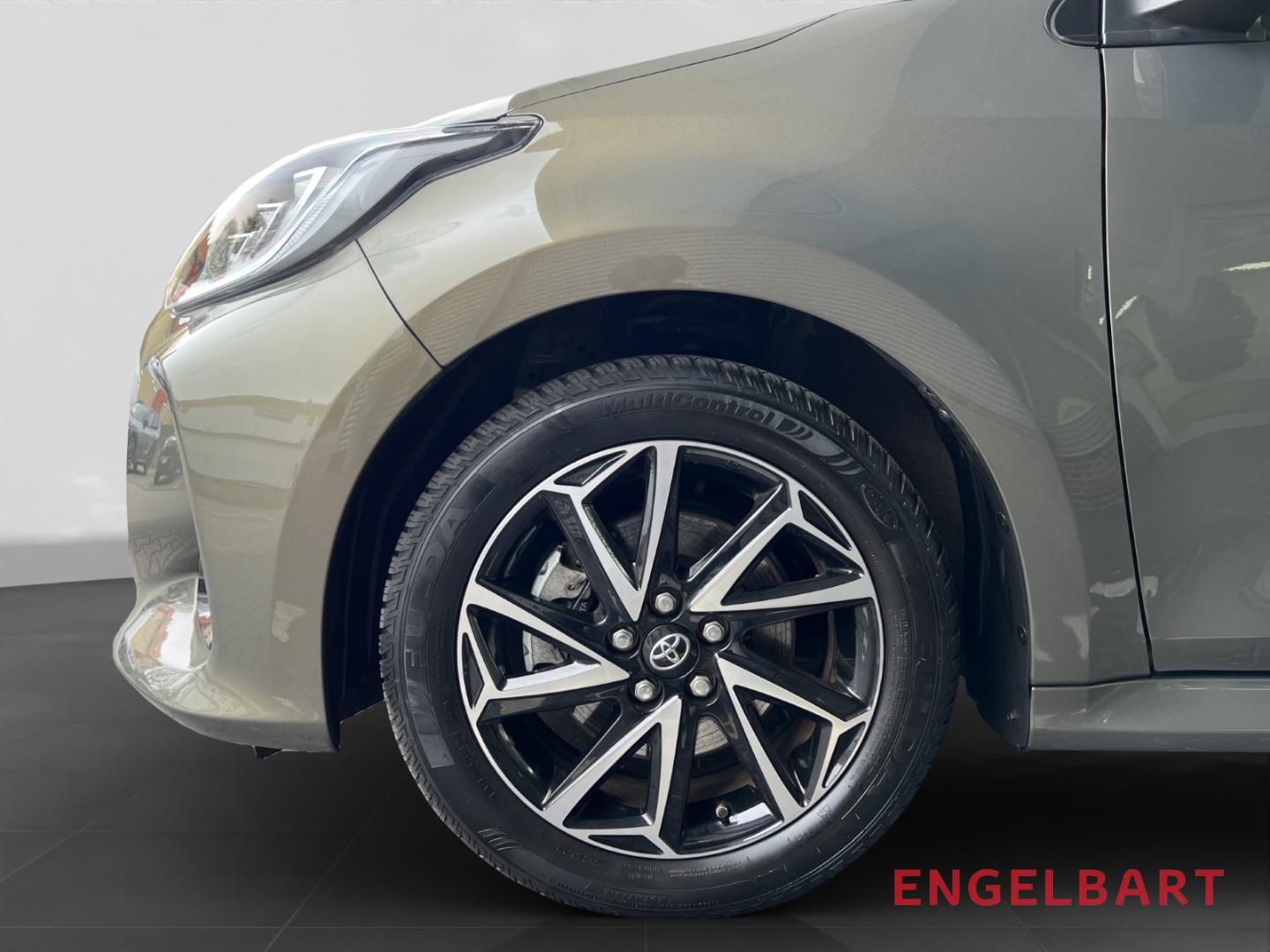 Toyota Yaris Comfort Hybride Team D