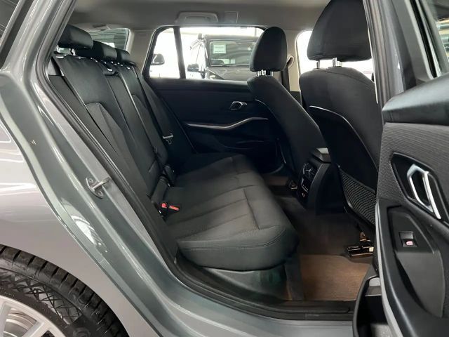 BMW 320 320d Touring xDrive