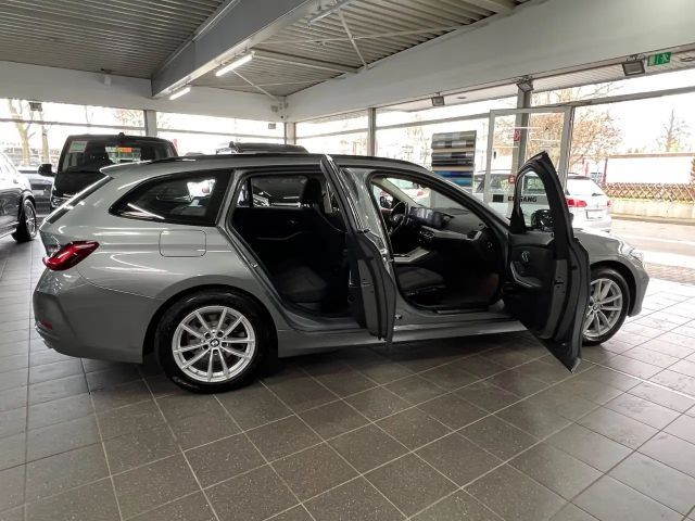 BMW 320 320d Touring xDrive