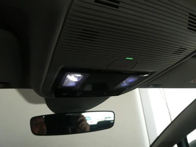 Volkswagen Golf DSG Life Variant