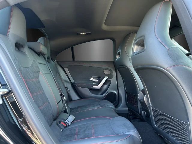 Mercedes-Benz CLA 220 AMG Line CLA 220 d Coupé