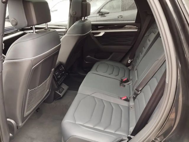 Volkswagen Touareg 4Motion R-Line